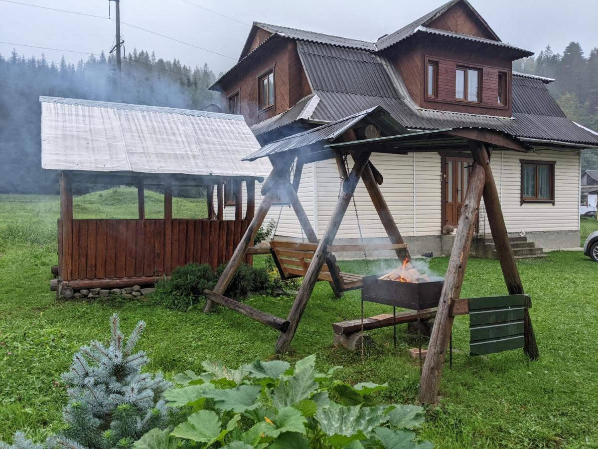 Na Hutori Hotel Татарив Екстериор снимка
