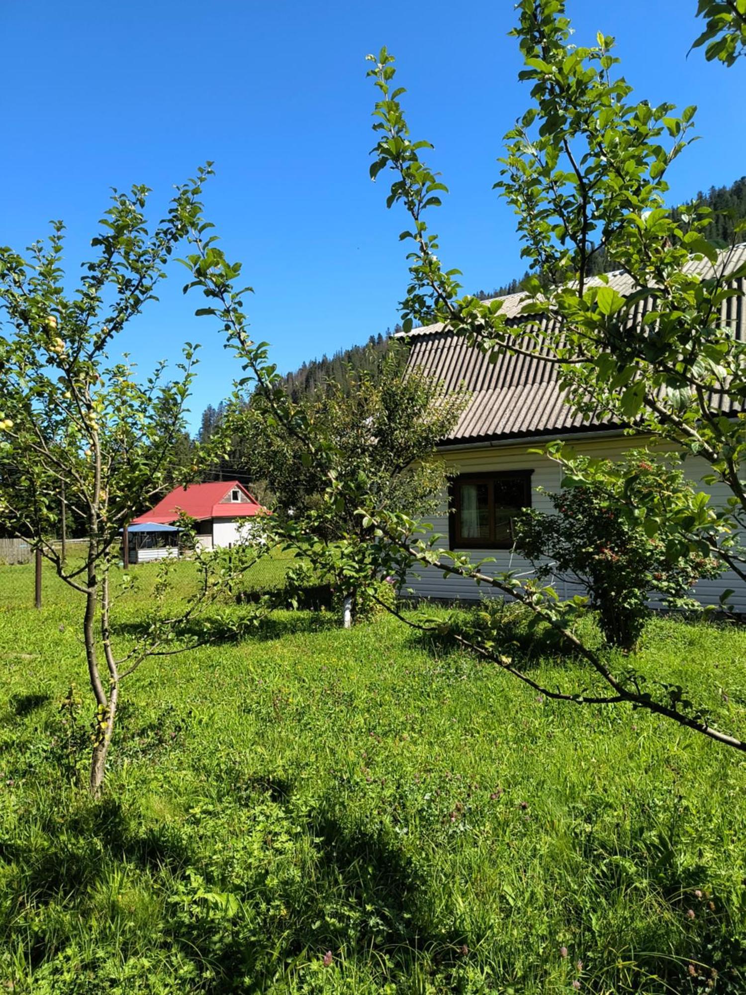 Na Hutori Hotel Татарив Екстериор снимка