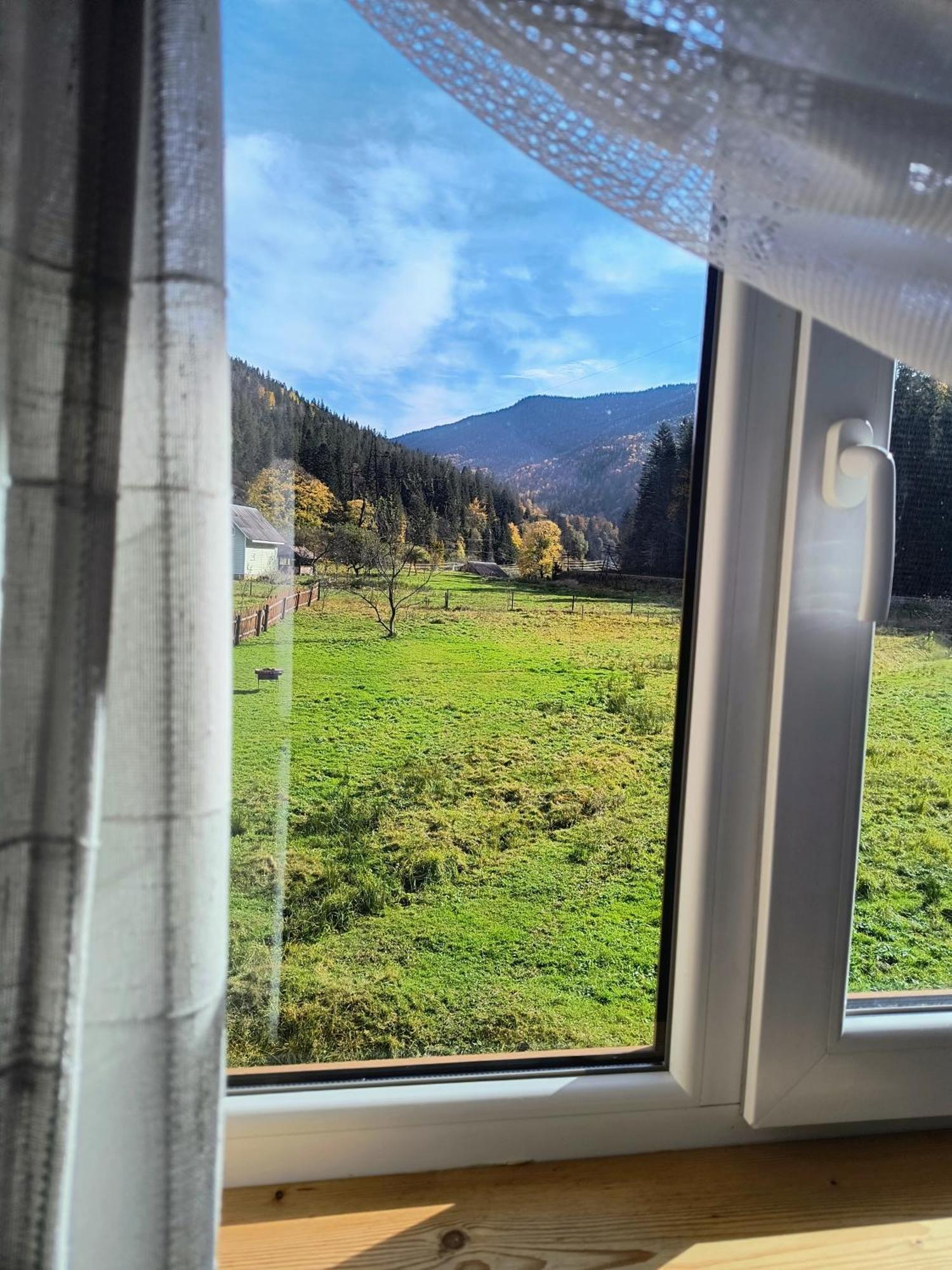 Na Hutori Hotel Татарив Екстериор снимка