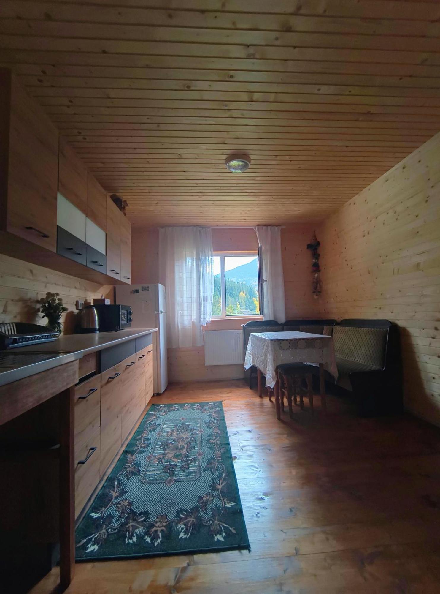 Na Hutori Hotel Татарив Екстериор снимка